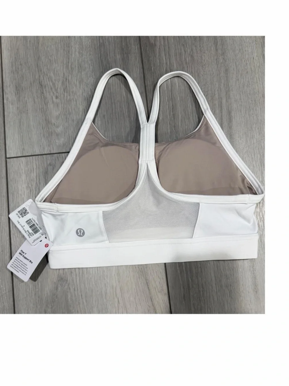 lululemon athletica White Flow Y Nulu Bra. Mid Support B/C Cup  —  Size 4